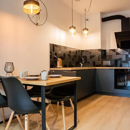 Apartment Family 2 *